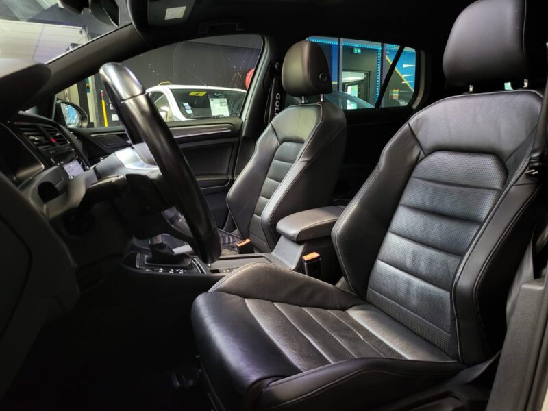 VOLKSWAGEN GOLF VII 2.0 TDI 184 cv VIRTUAL COCKPIT / CARPLAY / TOIT OUVRANT / CUIR COMPLET