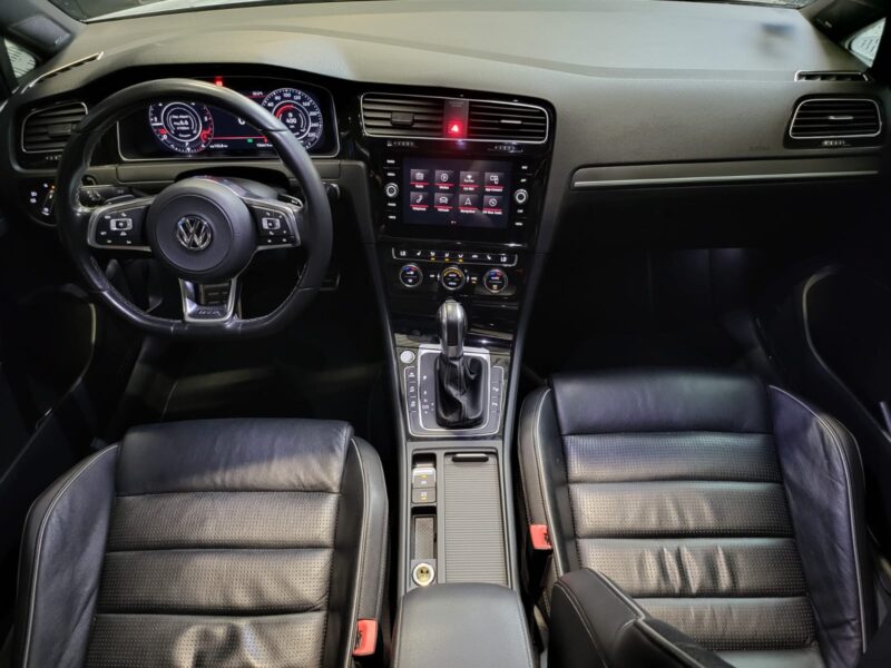 VOLKSWAGEN GOLF VII 2.0 TDI 184 cv VIRTUAL COCKPIT / CARPLAY / TOIT OUVRANT / CUIR COMPLET