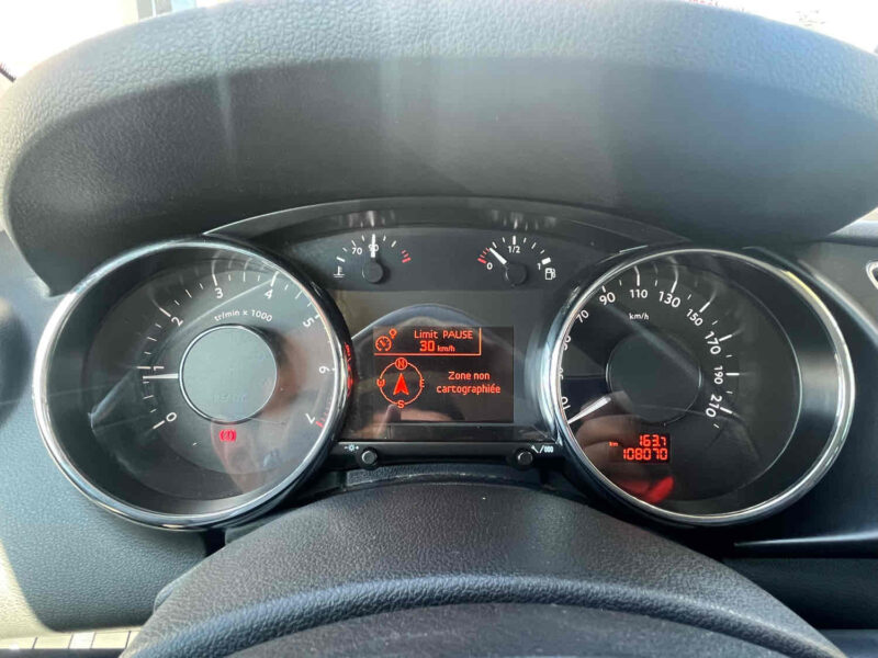 PEUGEOT 3008 Monospace 2015