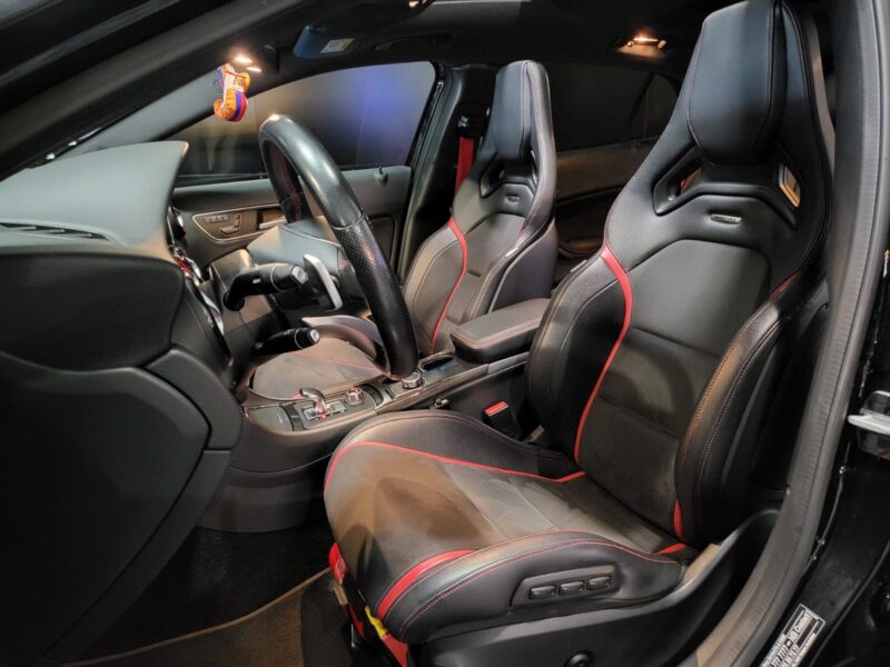 MERCEDES-BENZ GLA 45 AMG 4MATIC 381cv 7G-DCT // SIEGES CHAUFFANTS/CAMERA DE RECUL/OUVERTURE CLAPETS