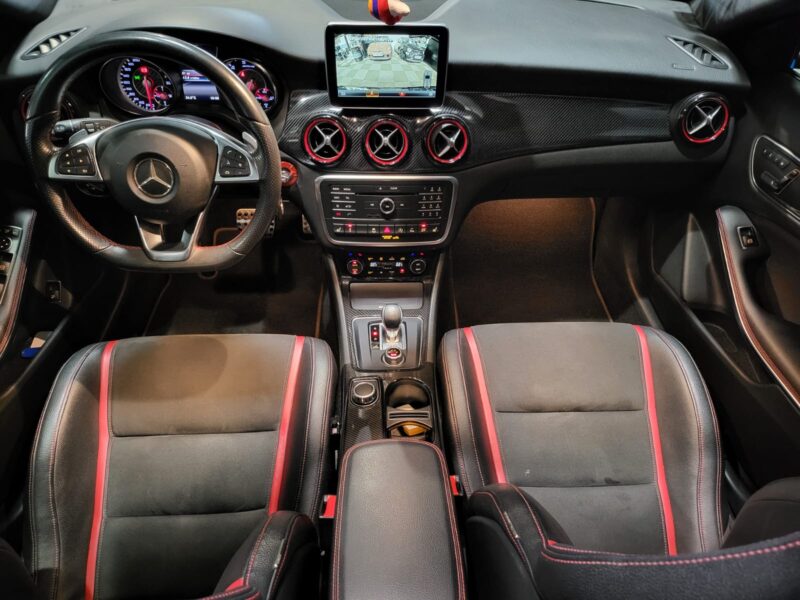 MERCEDES-BENZ GLA 45 AMG 4MATIC 381cv 7G-DCT // SIEGES CHAUFFANTS/CAMERA DE RECUL/OUVERTURE CLAPETS