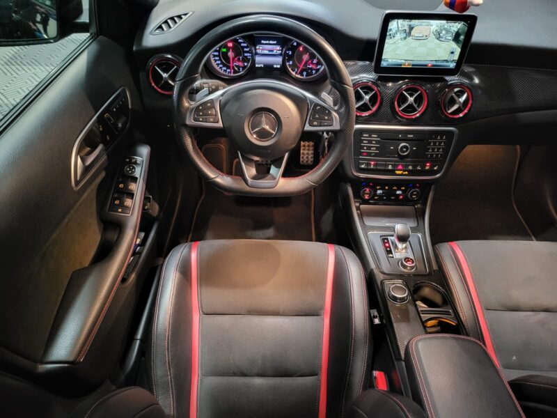 MERCEDES-BENZ GLA 45 AMG 4MATIC 381cv 7G-DCT // SIEGES CHAUFFANTS/CAMERA DE RECUL/OUVERTURE CLAPETS