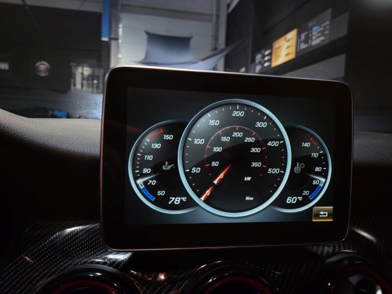 MERCEDES-BENZ GLA 45 AMG 4MATIC 381cv 7G-DCT // SIEGES CHAUFFANTS/CAMERA DE RECUL/OUVERTURE CLAPETS