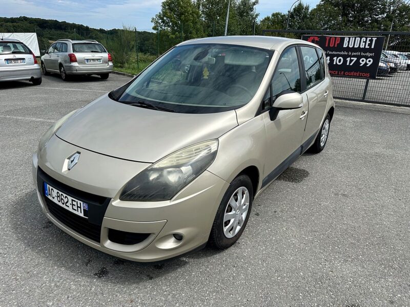 RENAULT SCÉNIC III 2009