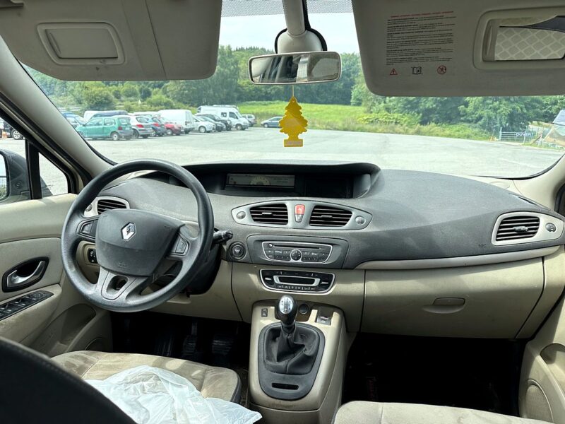 RENAULT SCÉNIC III 2009