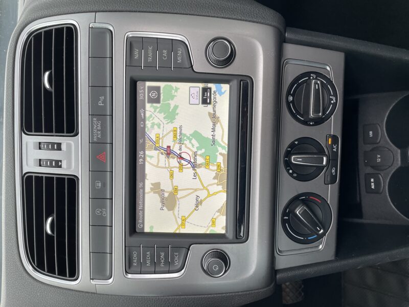 VOLKSWAGEN POLO V 2016