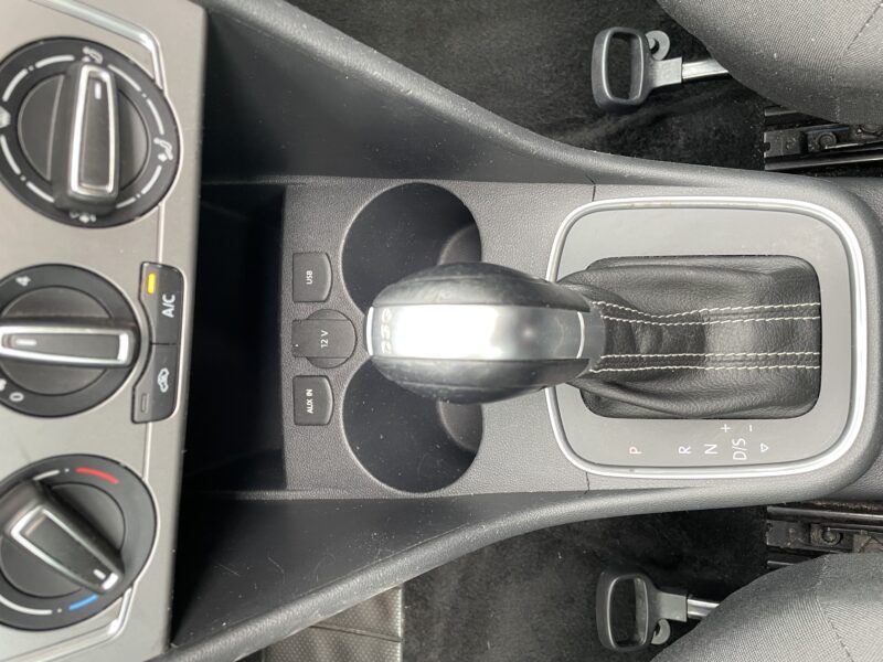 VOLKSWAGEN POLO V 2016