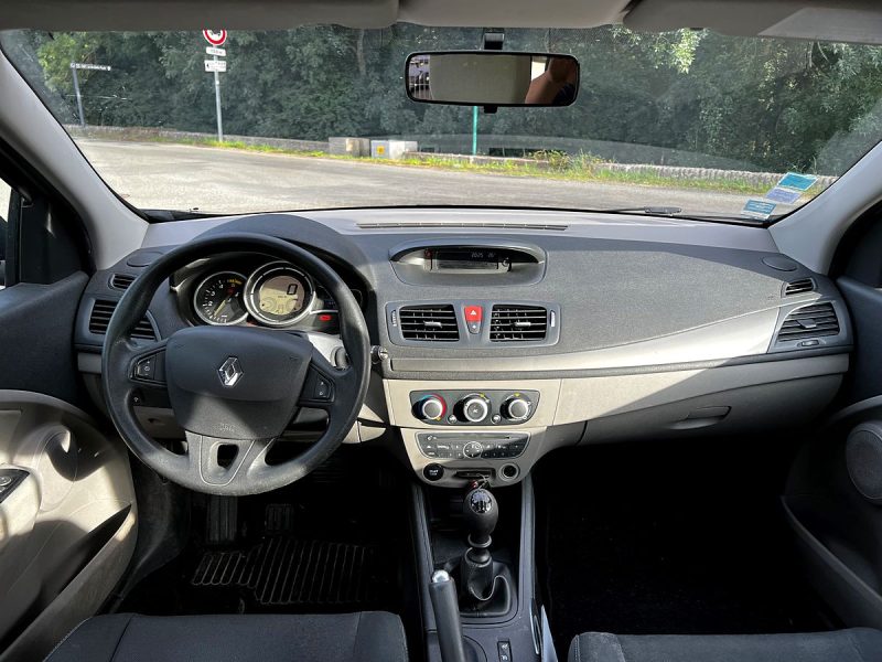 RENAULT MEGANE III Grandtour 2011