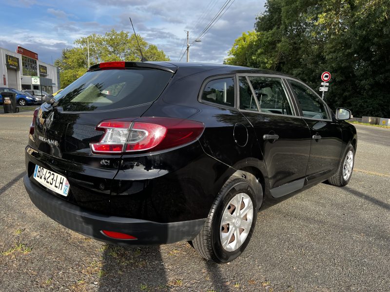RENAULT MEGANE III Grandtour 2011