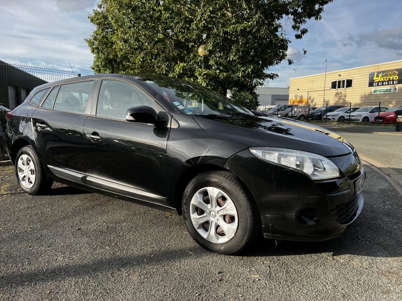 RENAULT MEGANE III Grandtour 2011