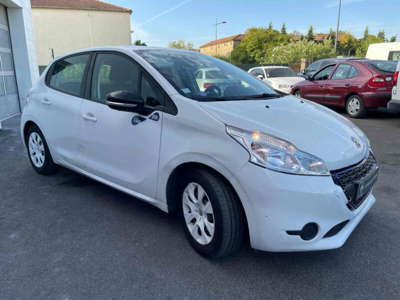PEUGEOT 208 I 2015