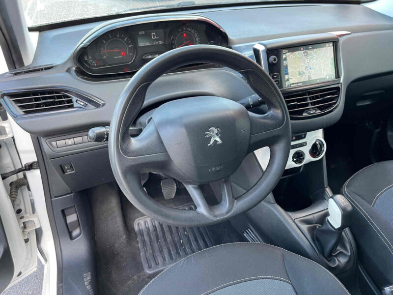 PEUGEOT 208 I 2015