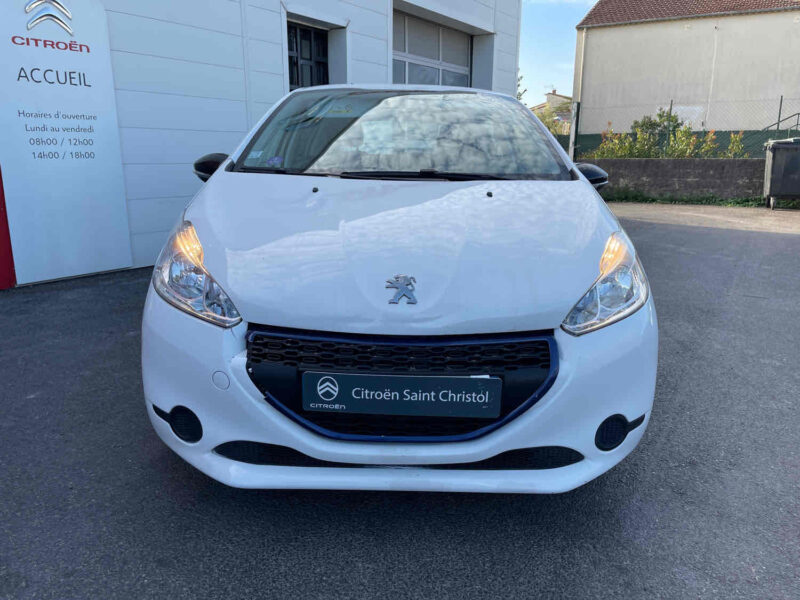 PEUGEOT 208 I 2015