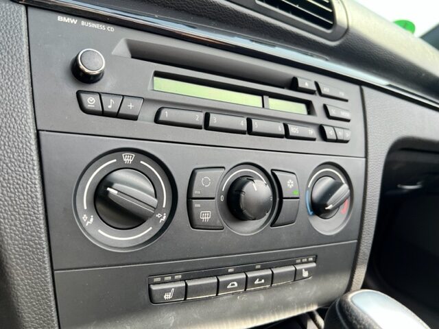 BMW SERIE 1 118I 143CH BVA CABRIOLET 2009