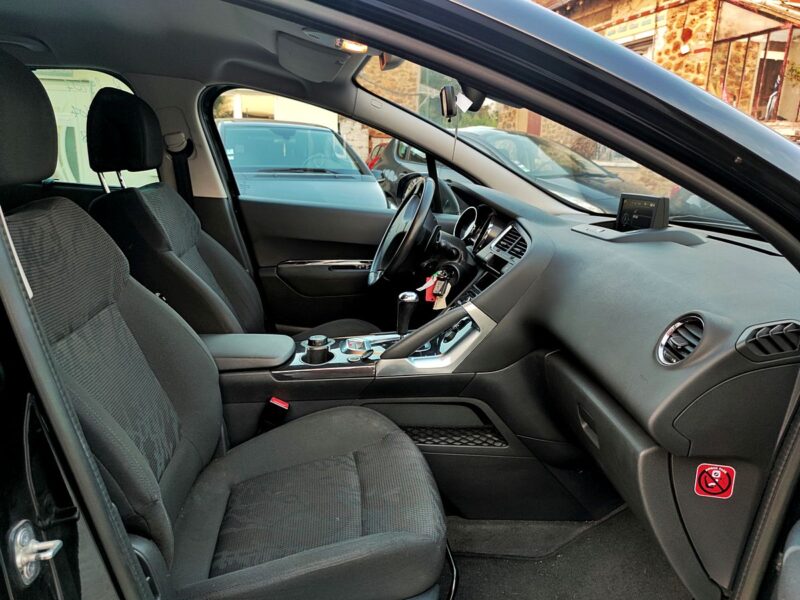 PEUGEOT 3008 Monospace 2013