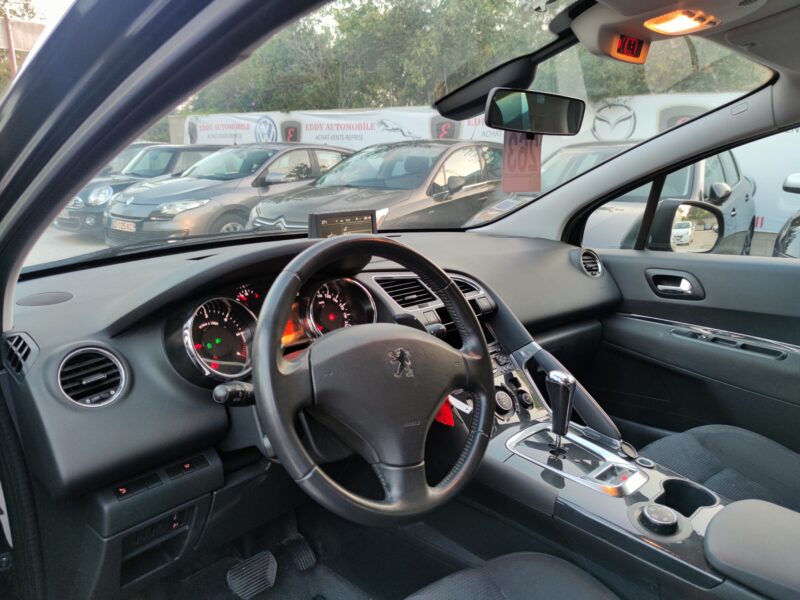 PEUGEOT 3008 Monospace 2013