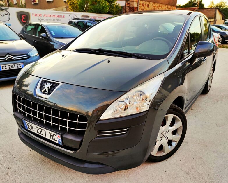 PEUGEOT 3008 2013