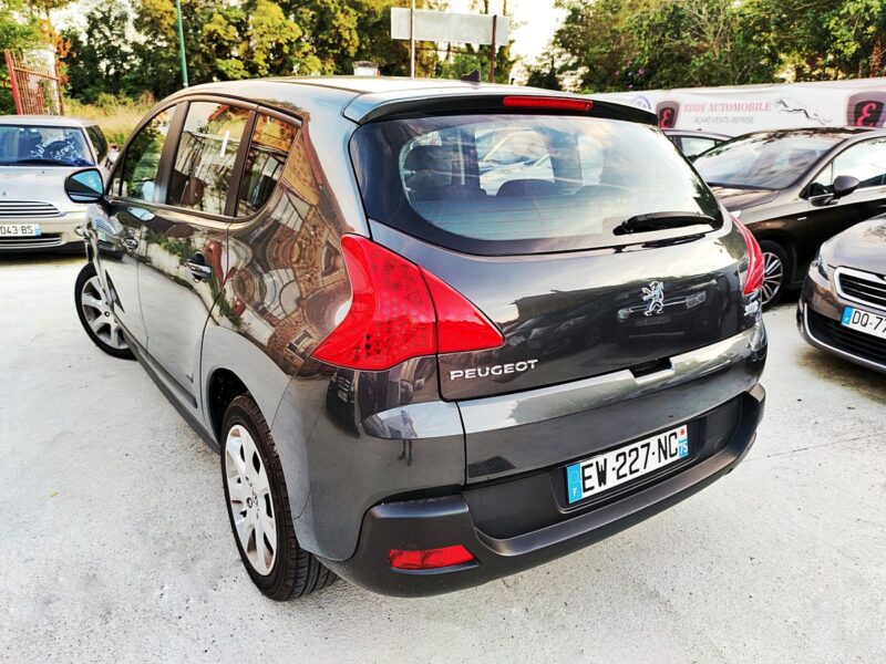 PEUGEOT 3008 2013