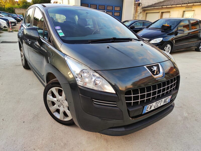 PEUGEOT 3008 2013