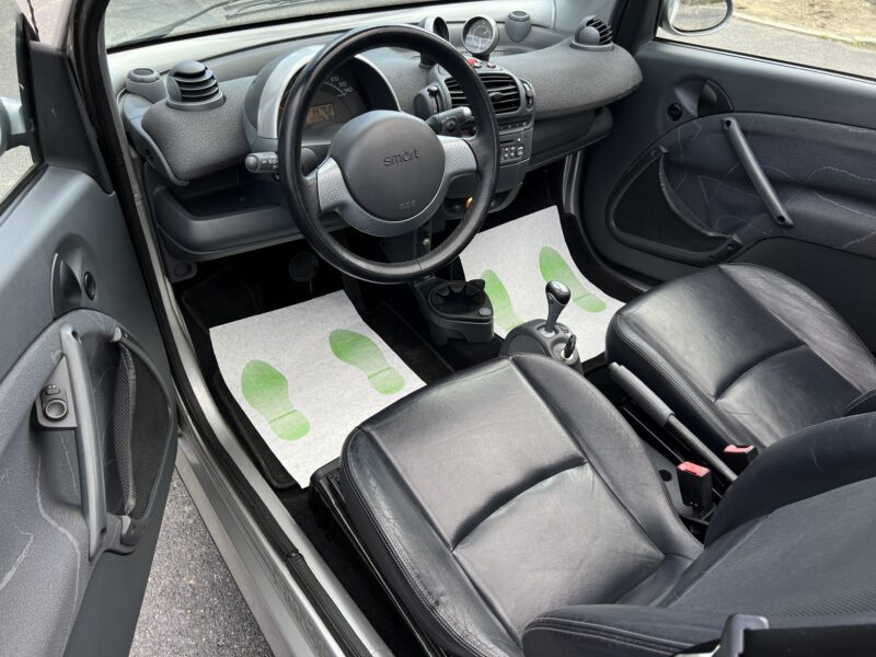 SMART FORTWO CABRIOLET 0.6 55 Cv CABRIO / BOITE AUTOMATIQUE - Garantie 6 Mois