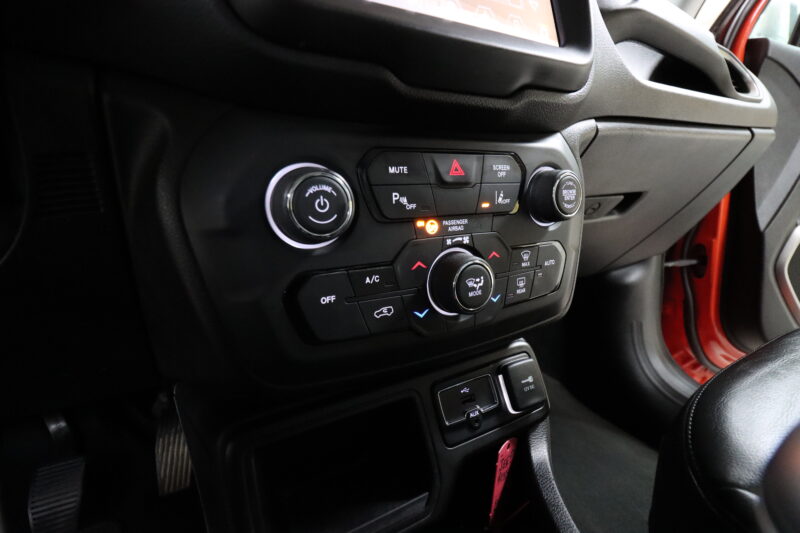 JEEP RENEGADE SUV 2018