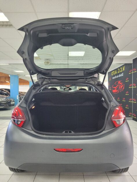PEUGEOT 208 2015 Puretech 82 Allure