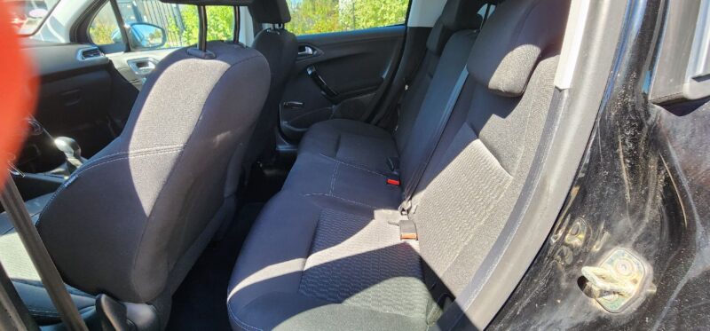 PEUGEOT 208 1.2 STYLE 82CH