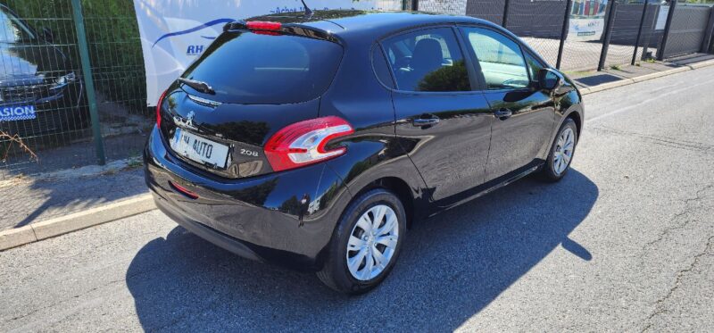 PEUGEOT 208 1.2 STYLE 82CH