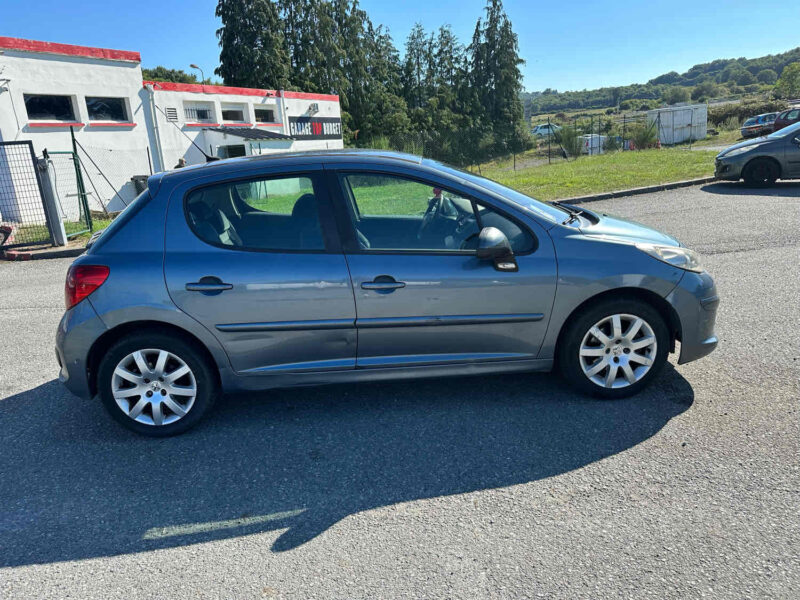 PEUGEOT 207 2006