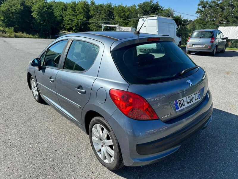 PEUGEOT 207 2006