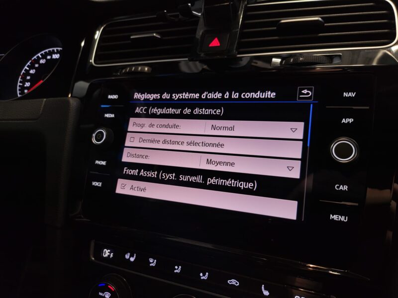 VOLKSWAGEN GOLF VII 1.0 TSI 115cv IQ.DRIVE PARK ASSIST / VOLANT CHAUFFANT