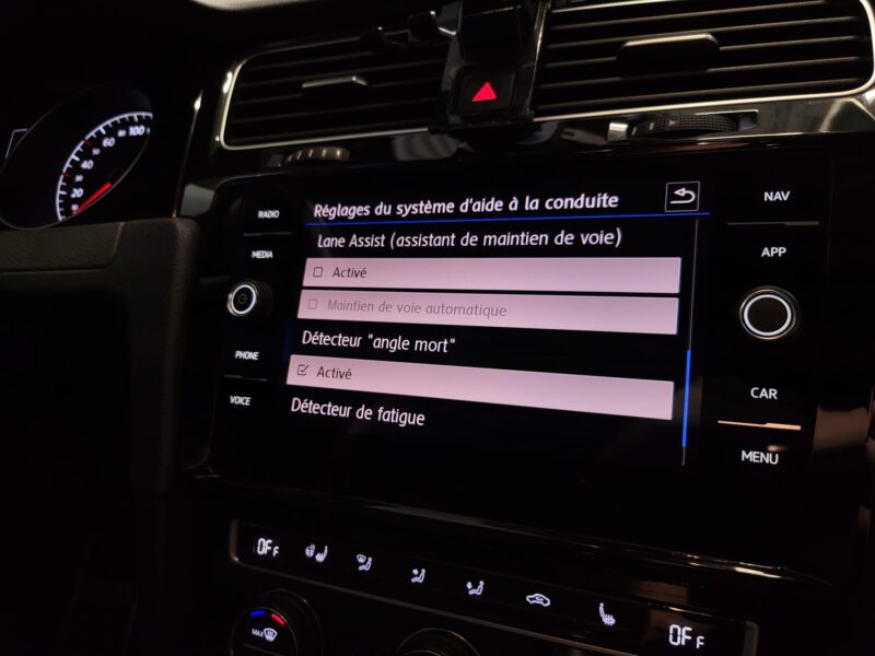 VOLKSWAGEN GOLF VII 1.0 TSI 115cv IQ.DRIVE PARK ASSIST / VOLANT CHAUFFANT