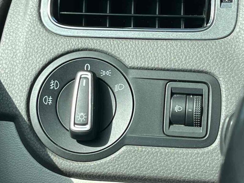 VOLKSWAGEN POLO V 2014