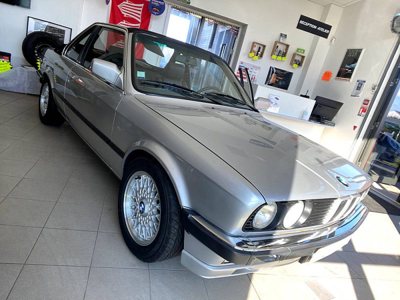 B.M.W. SERIE 3 E30 320i  BAUR  1984