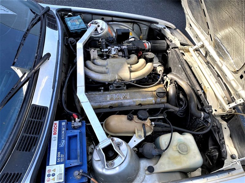 B.M.W. SERIE 3 E30 320i  BAUR  1984