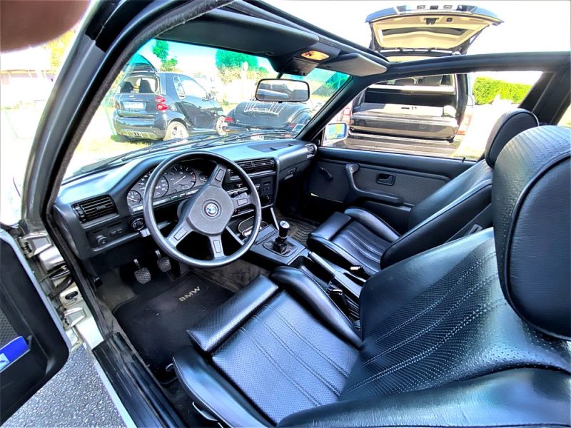 B.M.W. SERIE 3 E30 320i  BAUR  1984