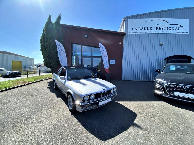 B.M.W. SERIE 3 E30 320i  BAUR  1984