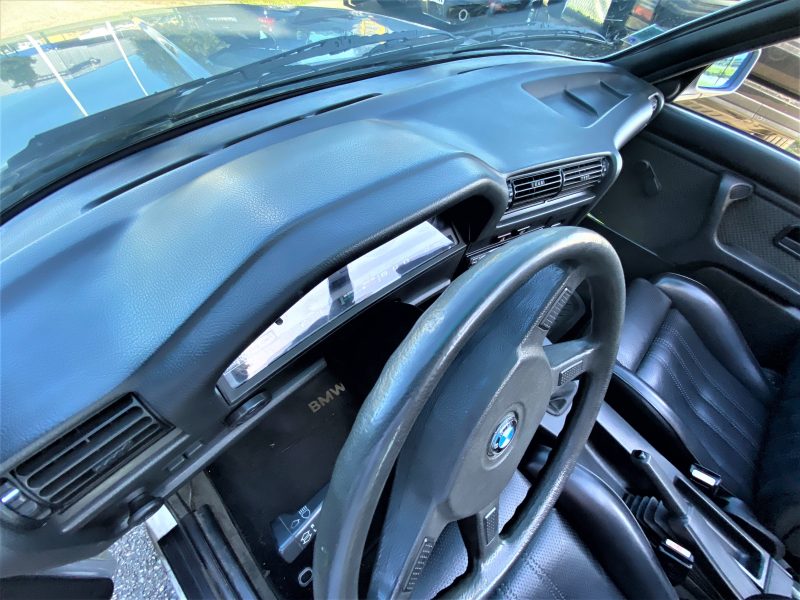 B.M.W. SERIE 3 E30 320i  BAUR  1984