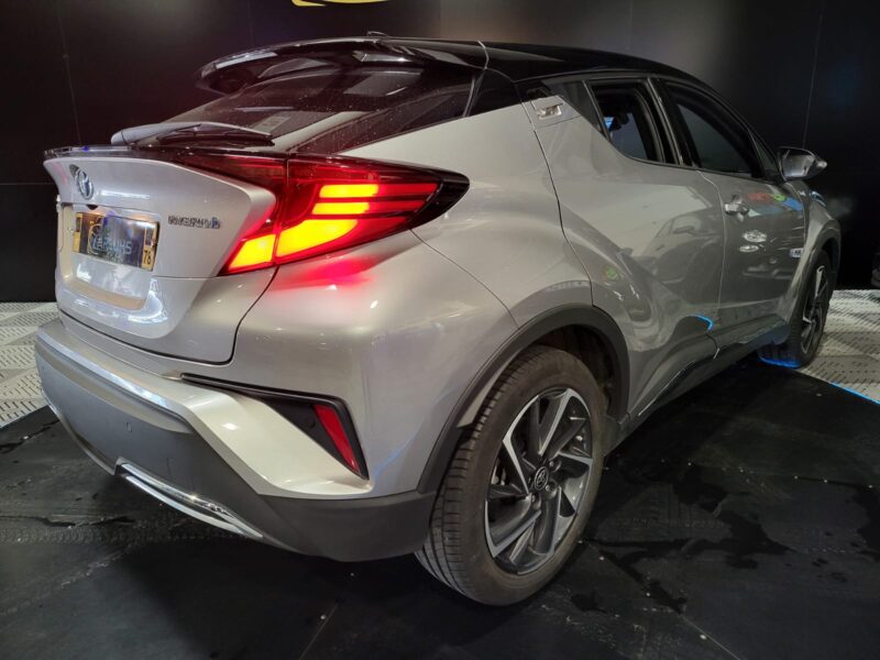 TOYOTA CH-R 184H 2.0 VVT-i 153cv Graphic CVT // SIEGES CHAUFFANTS/CAMERA DE RECUL/DETECTION ANGLES M