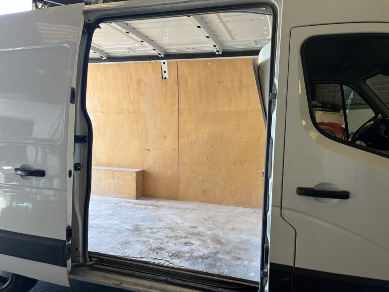 RENAULT MASTER III Camionnette 2012