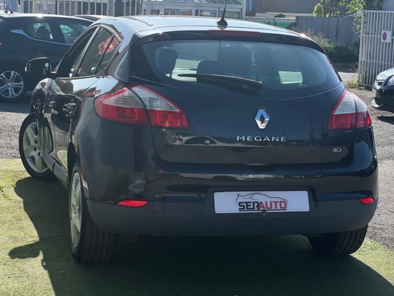 RENAULT MEGANE III 2013