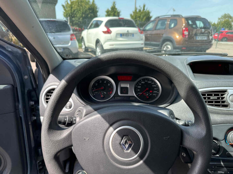 RENAULT CLIO III Grandtour 2010