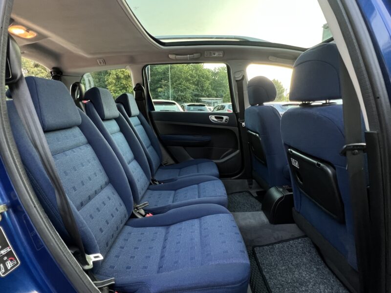 PEUGEOT 307 SW / BREAK 2.0 HDI 110 Cv 7 PLACES / 90 700 Kms TOIT PANORAMIQUE - Garantie1an