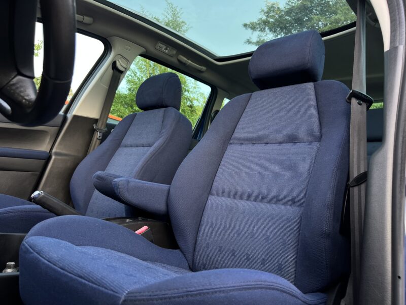 PEUGEOT 307 SW / BREAK 2.0 HDI 110 Cv 7 PLACES / 90 700 Kms TOIT PANORAMIQUE - Garantie1an