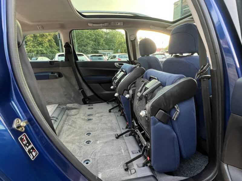 PEUGEOT 307 SW / BREAK 2.0 HDI 110 Cv 7 PLACES / 90 700 Kms TOIT PANORAMIQUE - Garantie1an