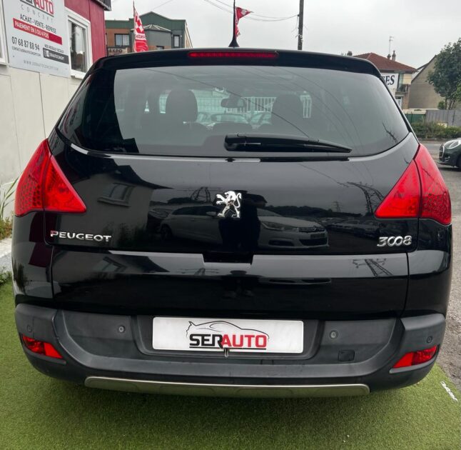 PEUGEOT 3008 2011