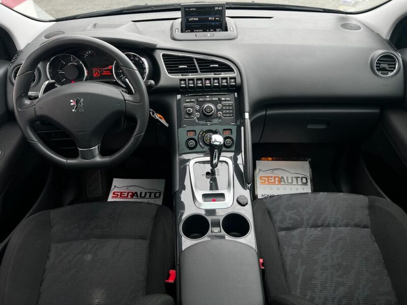PEUGEOT 3008 2011