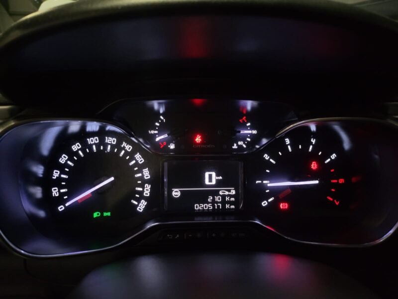 CITROEN C3 III 1.2 PureTech 82cv Shine 5p // APPLE CARPLAY/RADAR-AR/REGULATEUR-LIMITEUR DE VITESSE