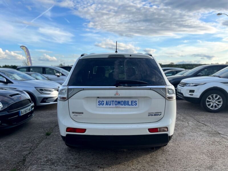 MITSUBISHI OUTLANDER III 2014