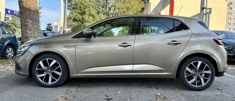 RENAULT MEGANE IV 2016